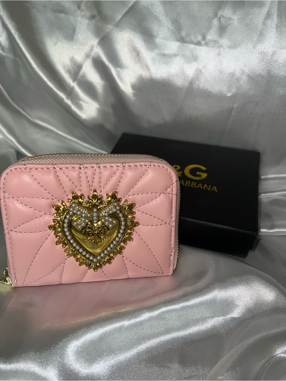 D Blush Pink Quilted Heart Zip Coin Wallet with Gold Emblem